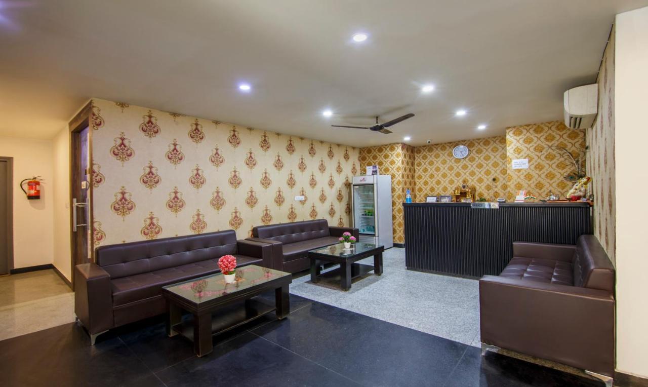 Treebo Noida Express Hotel Bagian luar foto